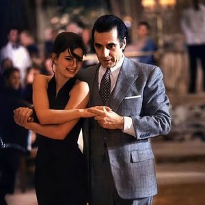 免费美女被操视频
