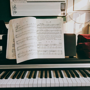 免费美女被操视频
